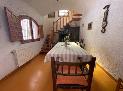 Finca / Country Property · Wiederverkauf - Elda · Alicante · Spanien
