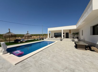 Villa · Herverkoop - Pinoso · Alicante · Spanje
