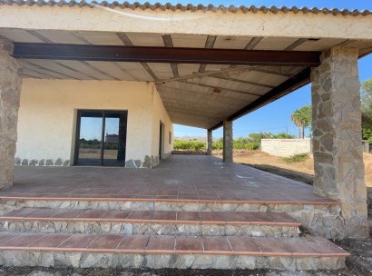 Finca / Country Property · Herverkoop - Elche · Matola · Alicante · Spanje