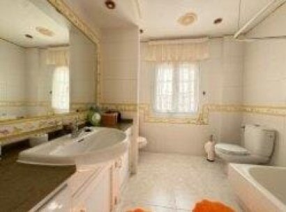 Villa · Återförsäljning - La Manga del Mar Menor · Murcia · Spanien