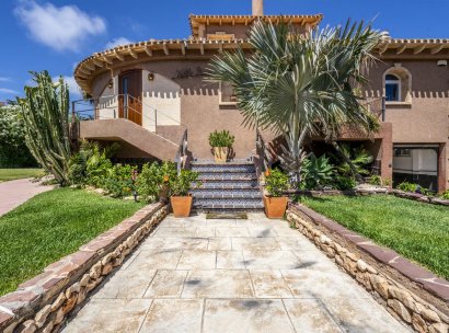 Villa · Återförsäljning - La Manga del Mar Menor · Murcia · Spanien