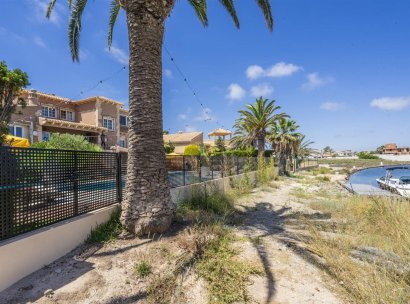 Villa · Återförsäljning - La Manga del Mar Menor · Murcia · Spanien