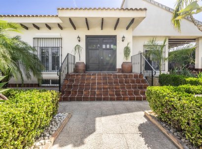 Villa · Återförsäljning - Beniel · Murcia · Spanien