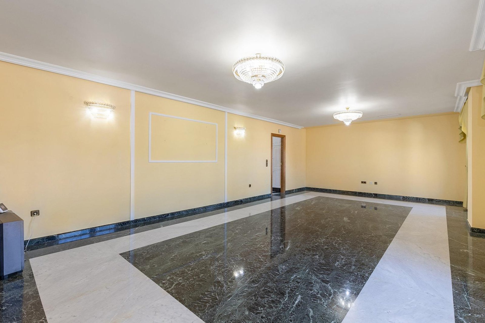 Resale - Villa - Torreta Florida