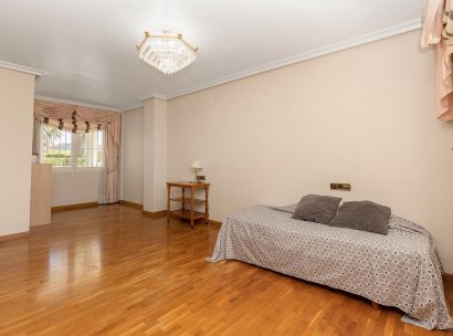 Villa · Resale - Torreta Florida · Alicante · Spain