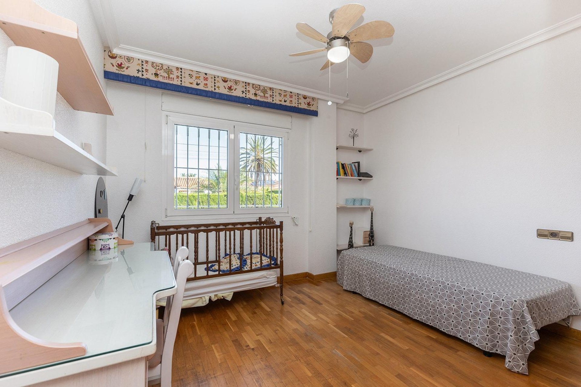 Resale - Villa - Torreta Florida
