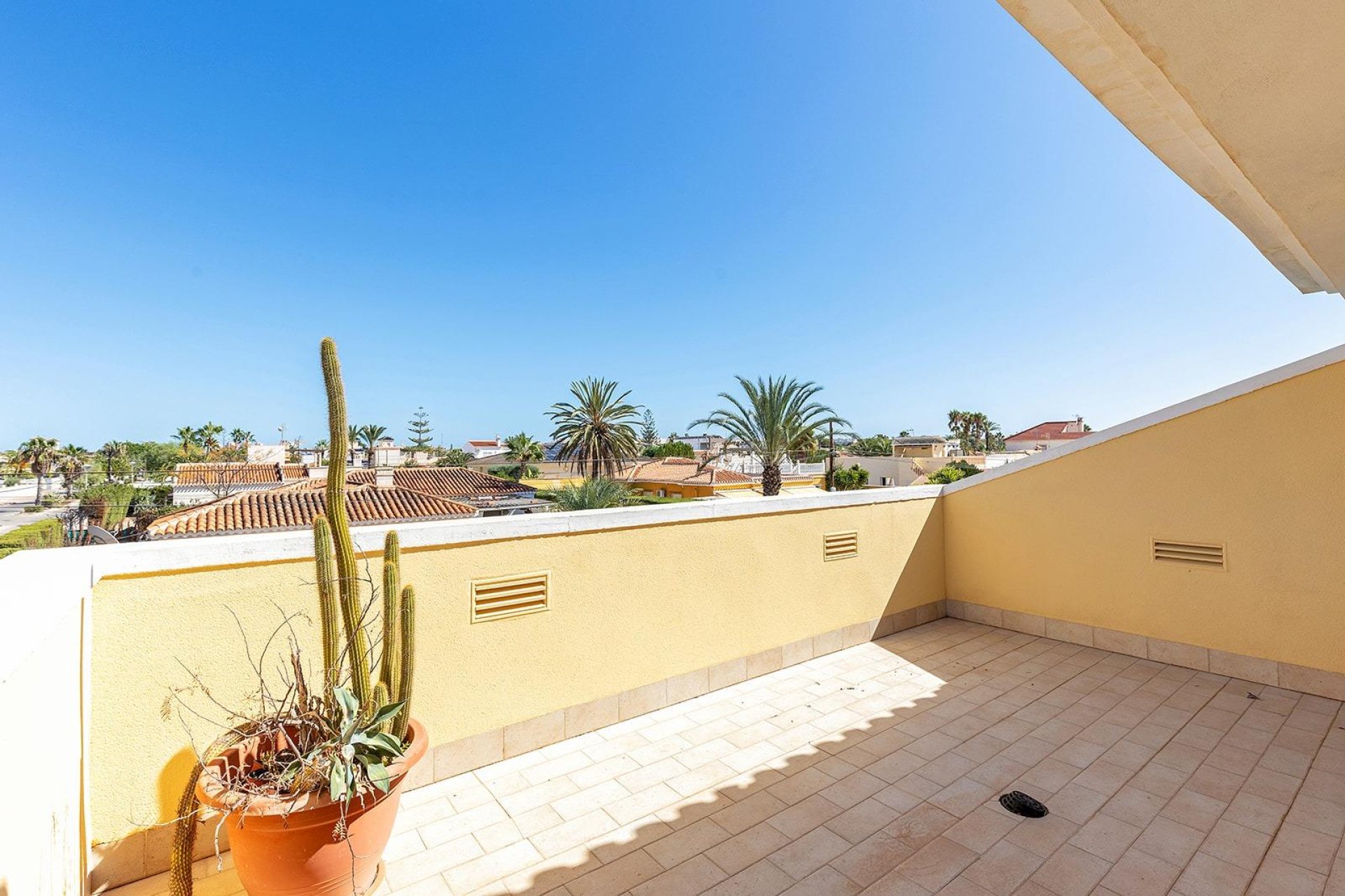 Resale - Villa - Torreta Florida