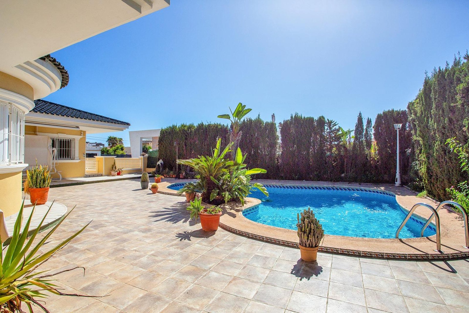 Resale - Villa - Torreta Florida
