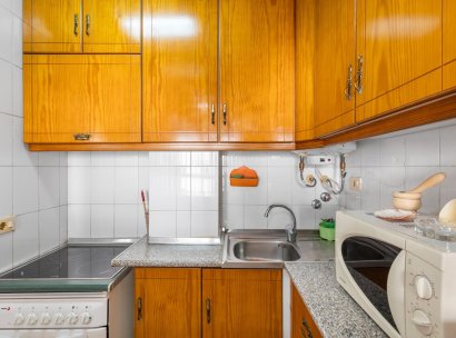 Appartement · Herverkoop - Torrevieja · La Mata · Alicante · Spanje