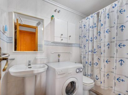 Appartement · Herverkoop - Torrevieja · La Mata · Alicante · Spanje