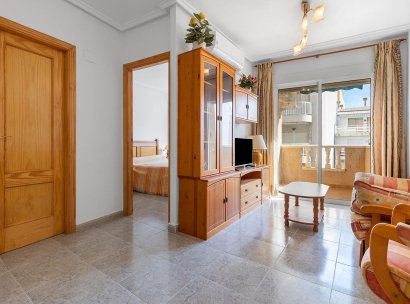 Appartement · Herverkoop - Torrevieja · Centro · Alicante · Spanje