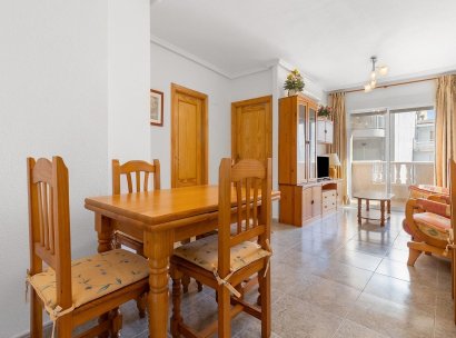 Appartement · Herverkoop - Torrevieja · Centro · Alicante · Spanje