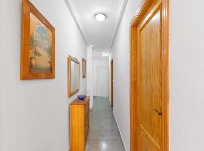 Appartement · Herverkoop - Torrevieja · Centro · Alicante · Spanje
