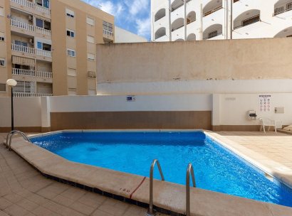 Appartement · Herverkoop - Torrevieja · Centro · Alicante · Spanje
