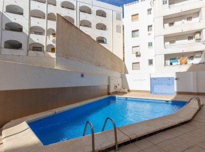 Appartement · Herverkoop - Torrevieja · Centro · Alicante · Spanje