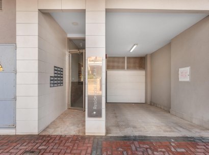 Appartement · Herverkoop - Torrevieja · Los Frutales · Alicante · Spanje