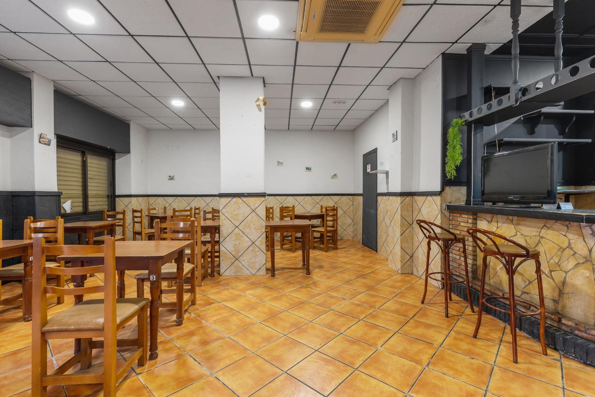 Reventa - Commercial Unit - Torrevieja - Costa Blanca Sur