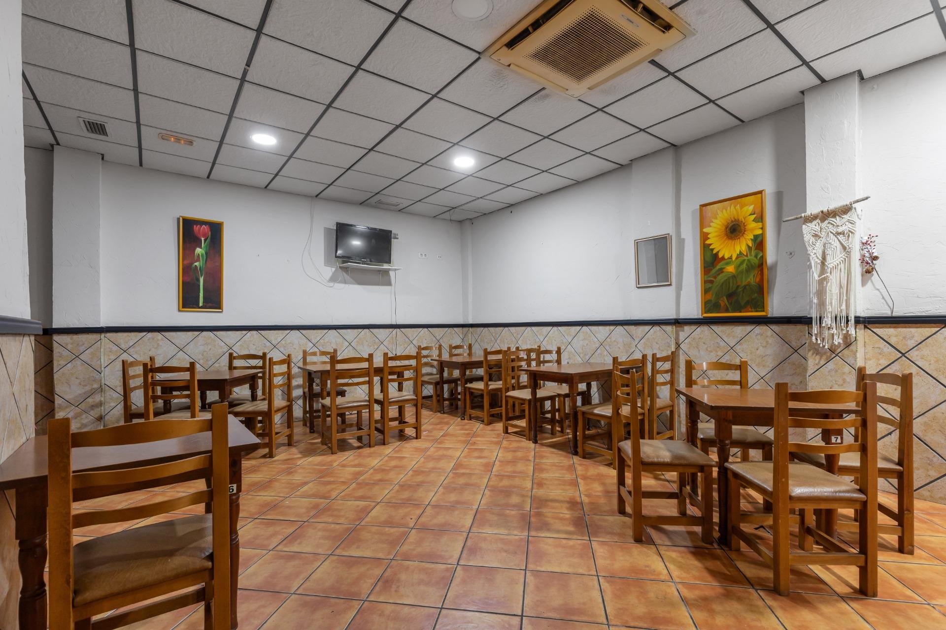 Reventa - Commercial Unit - Torrevieja - Costa Blanca Sur