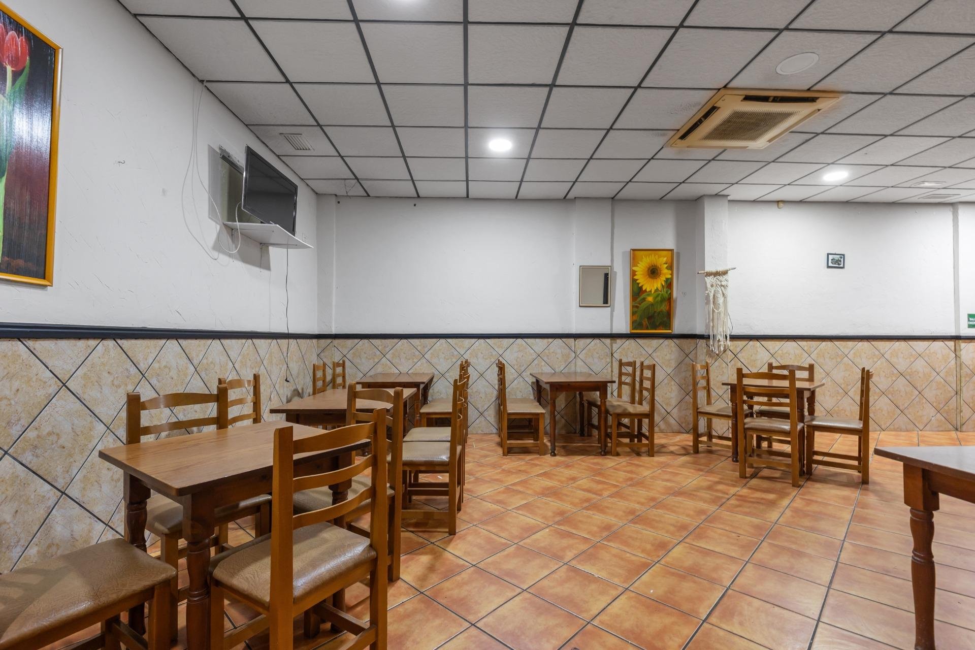 Reventa - Commercial Unit - Torrevieja - Costa Blanca Sur