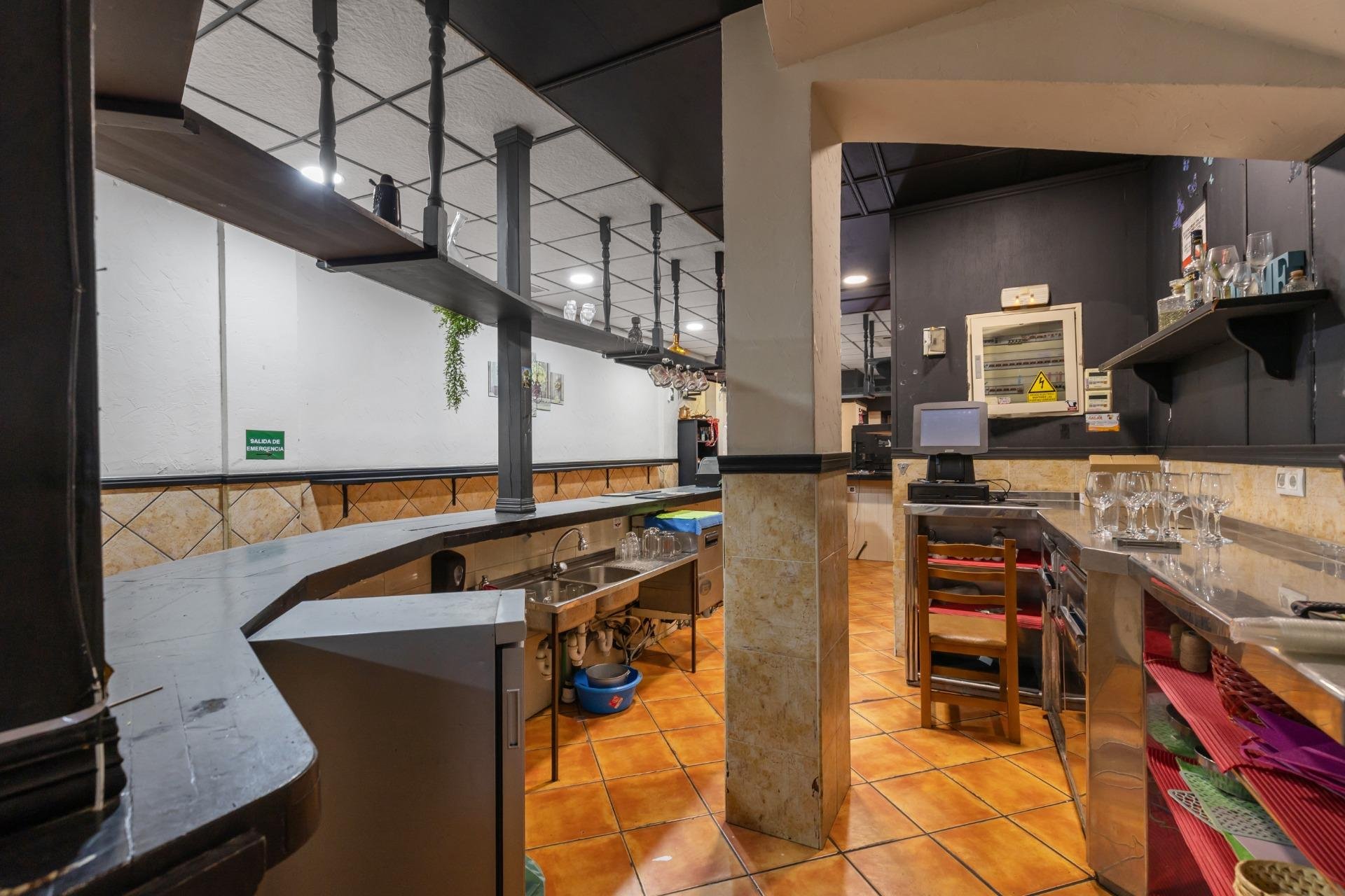Reventa - Commercial Unit - Torrevieja - Costa Blanca Sur