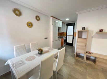 Appartement · Herverkoop - Torrevieja · La Mata pueblo · Alicante · Spanje