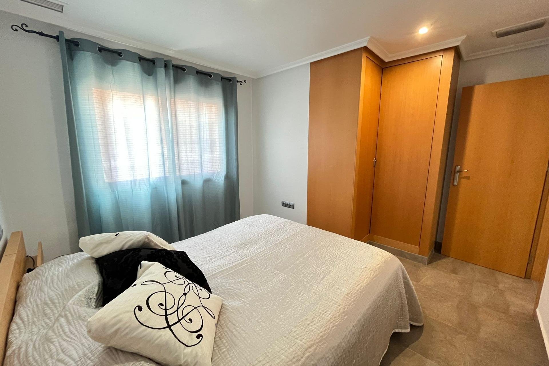 Resale - Apartment - Torrevieja - Costa Blanca South