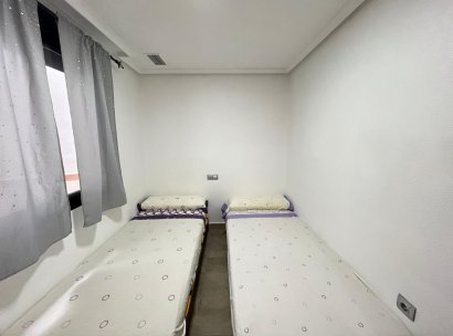 Appartement · Herverkoop - Torrevieja · La Mata pueblo · Alicante · Spanje