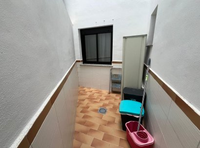 Appartement · Herverkoop - Torrevieja · La Mata pueblo · Alicante · Spanje