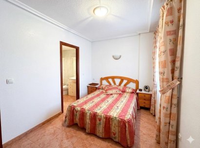 Appartement · Herverkoop - Torrevieja · Playa del Cura · Alicante · Spanje