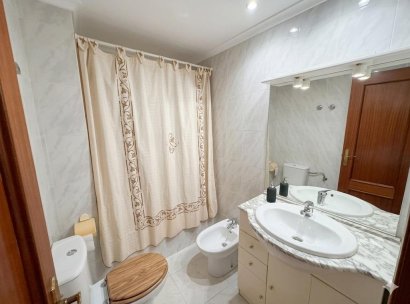 Appartement · Herverkoop - Torrevieja · Playa del Cura · Alicante · Spanje