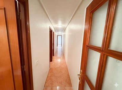Appartement · Herverkoop - Torrevieja · Playa del Cura · Alicante · Spanje