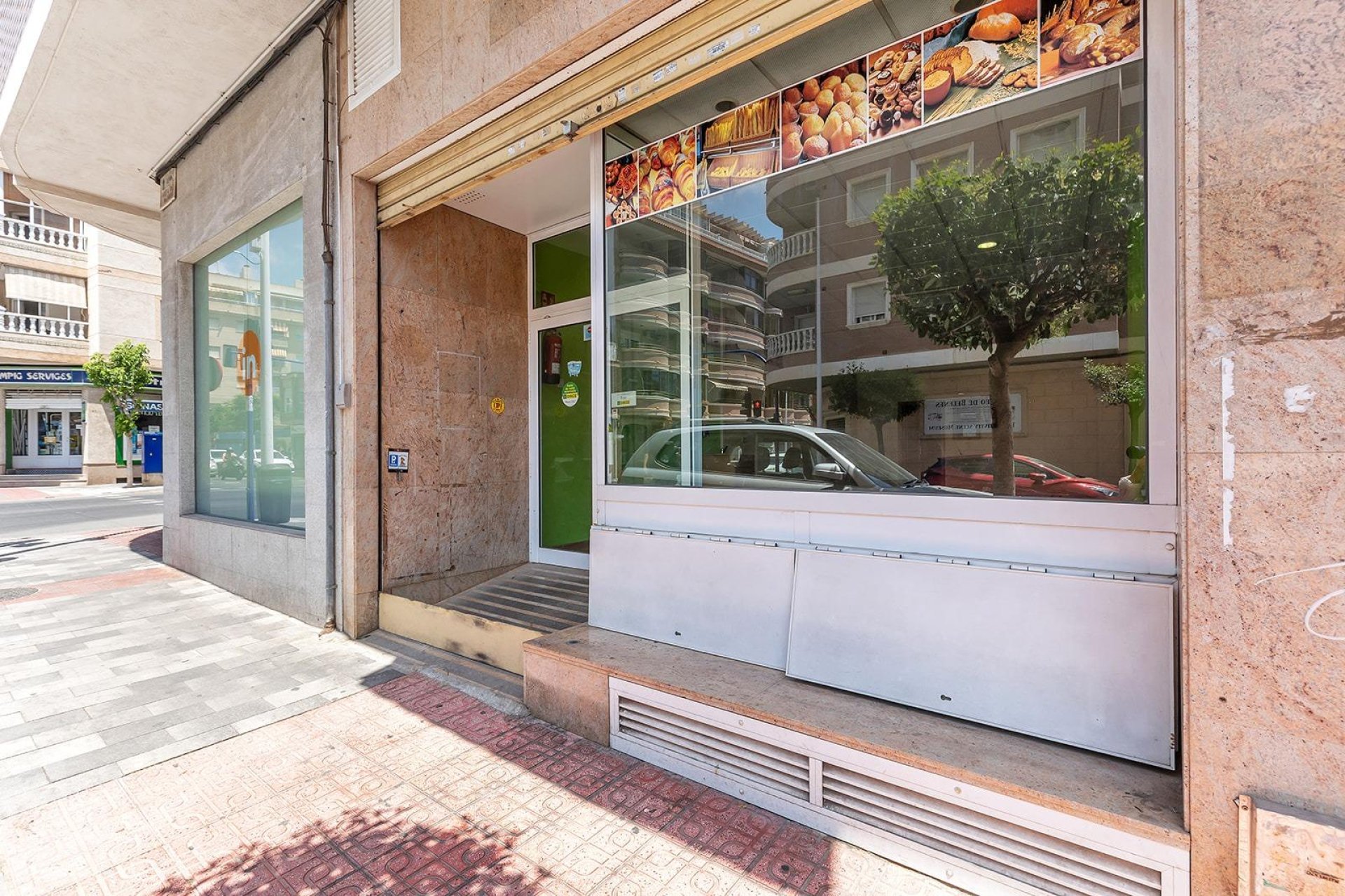 Reventa - Commercial Unit - Torrevieja - Costa Blanca Sur