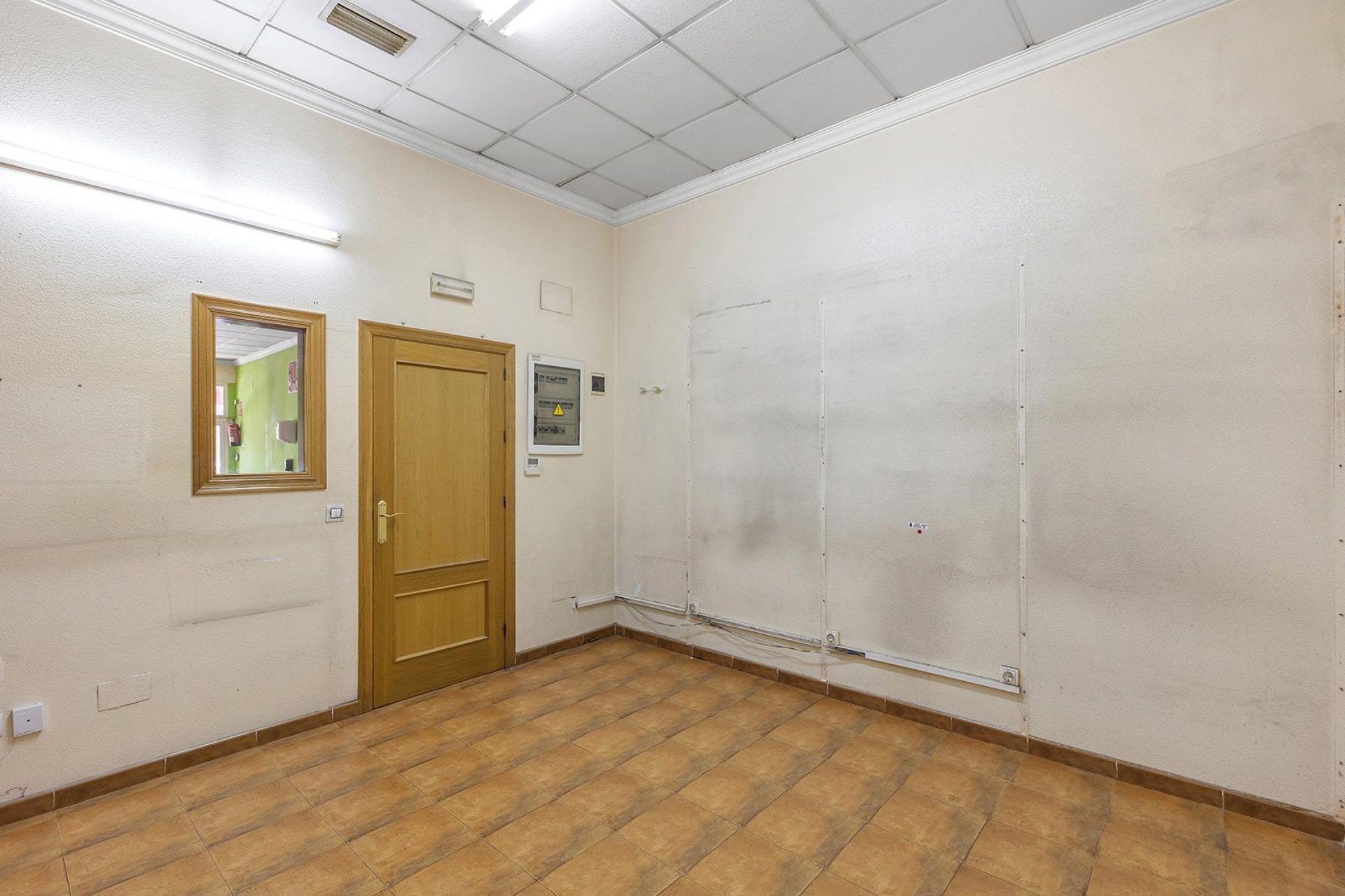 Reventa - Commercial Unit - Torrevieja - Costa Blanca Sur