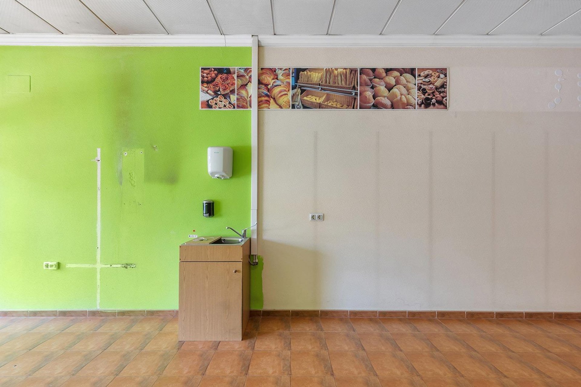 Reventa - Commercial Unit - Torrevieja - Costa Blanca Sur