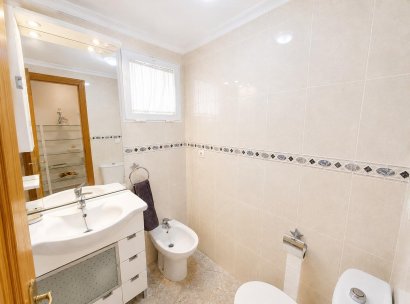 Appartement · Herverkoop - Torrevieja · Playa del Cura · Alicante · Spanje