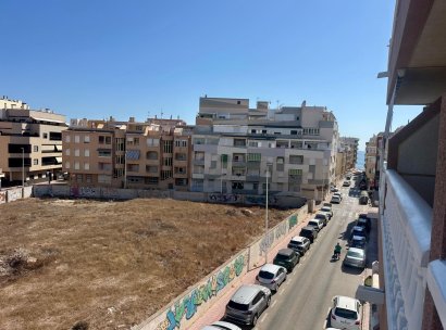 Appartement · Herverkoop - Torrevieja · La Mata pueblo · Alicante · Spanje