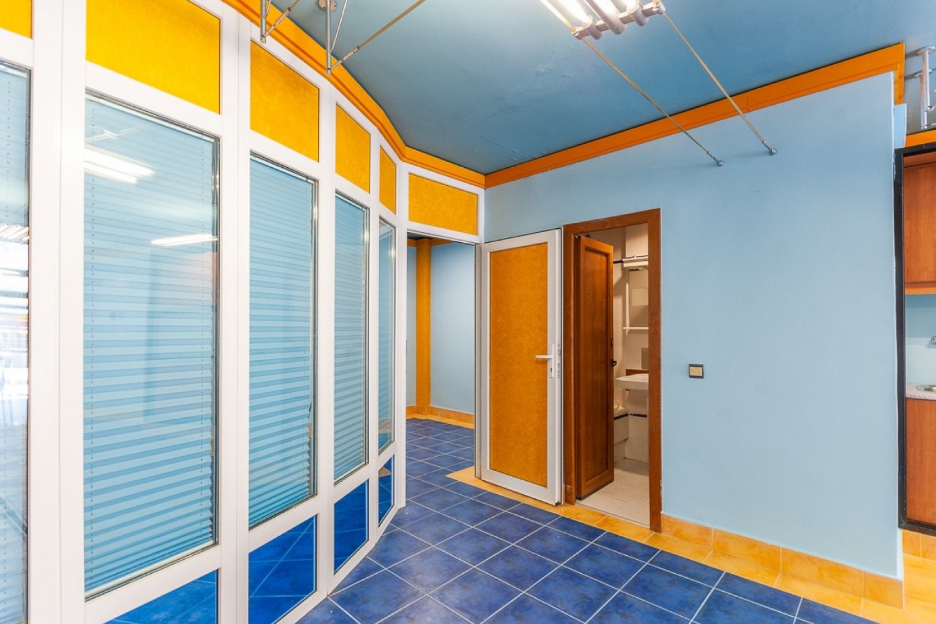 Reventa - Commercial Unit - Orihuela Costa - Costa Blanca Sur