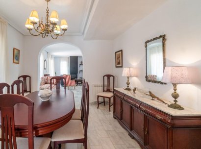 Villa · Herverkoop - Torrevieja · La Mata · Alicante · Spanje