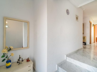 Villa · Herverkoop - Torrevieja · La Mata · Alicante · Spanje