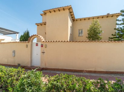 Villa · Herverkoop - Torrevieja · La Mata · Alicante · Spanje