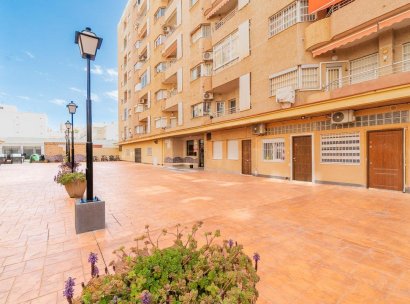 Appartement · Herverkoop - Torrevieja · Centro · Alicante · Spanje