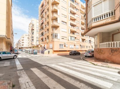 Appartement · Herverkoop - Torrevieja · Centro · Alicante · Spanje