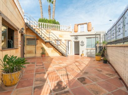 Villa · Återförsäljning - Orihuela · Orihuela Costa · Alicante · Spanien