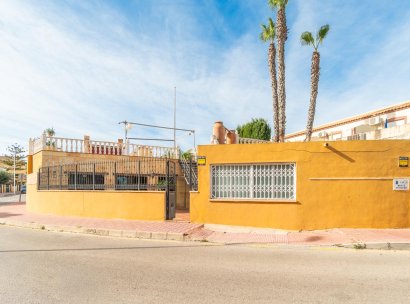 Villa · Återförsäljning - Orihuela · Orihuela Costa · Alicante · Spanien