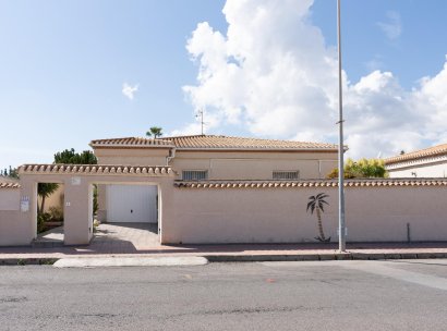 Villa · Herverkoop - Orihuela Costa · Playa Flamenca · Alicante · Spanje