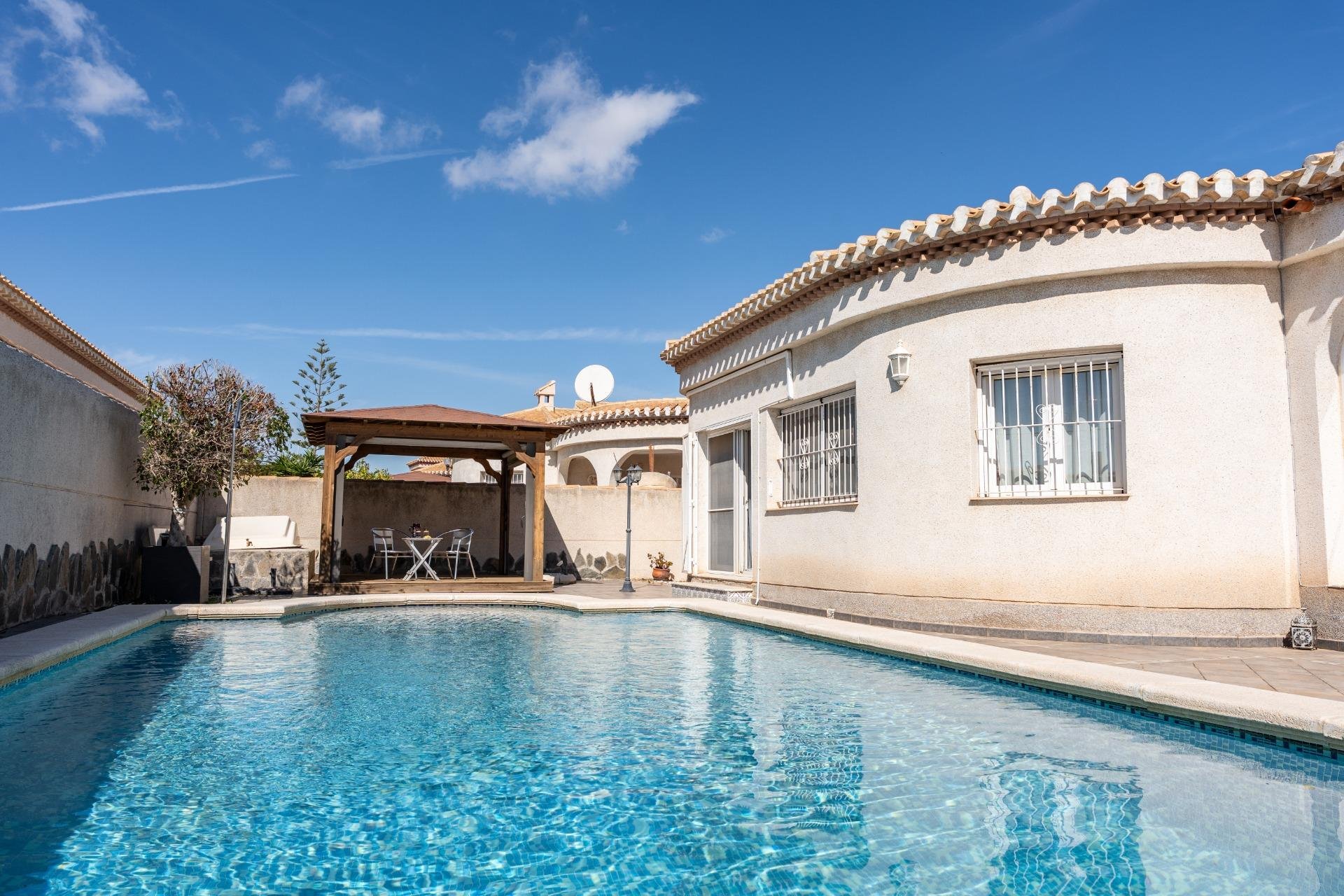 Återförsäljning - Villa - Orihuela Costa - Costa Blanca South