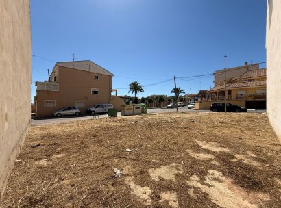 Urban building plot · Herverkoop - San Miguel de Salinas · CENTRO URBANO · Alicante · Spanje