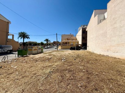 Urban building plot · Herverkoop - San Miguel de Salinas · CENTRO URBANO · Alicante · Spanje