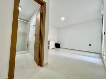 Villa · Herverkoop - Algorfa · Alicante · Spanje