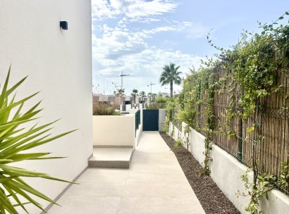 Villa · Herverkoop - Algorfa · Alicante · Spanje